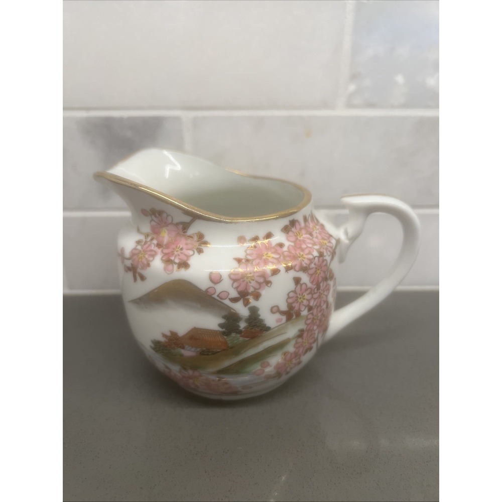 Kutani Handpainted 8oz Creamer Oriental Scenery